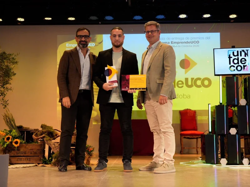 Antonio Cepas recoge el Premio Desarrollo de la Provincia en la gala EmprendeUCO 2026